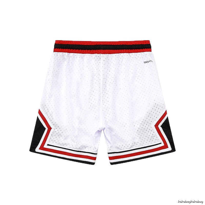 AJ sporty white shorts