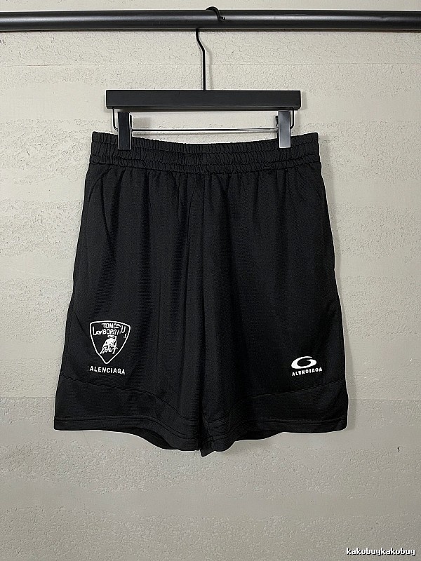 Balenciaga casual style black shorts