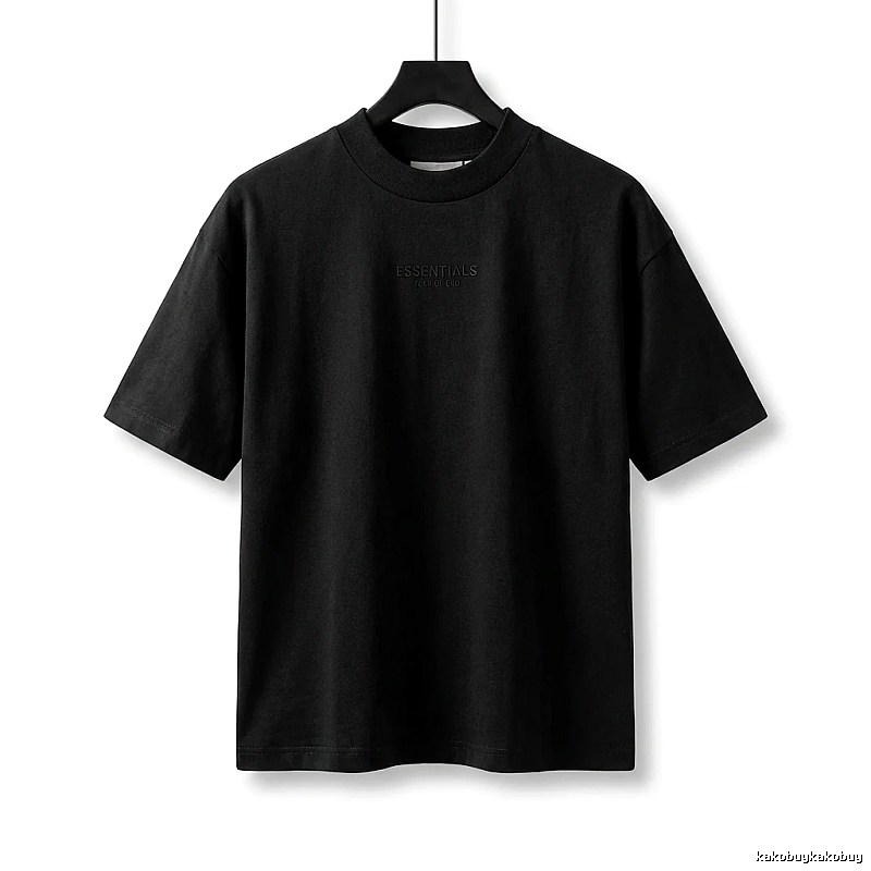 ESSENTIALS minimalist style black T-shirt