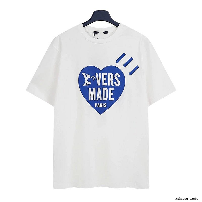 Louis Vuitton Trendy Style White T-shirt with Heart Print