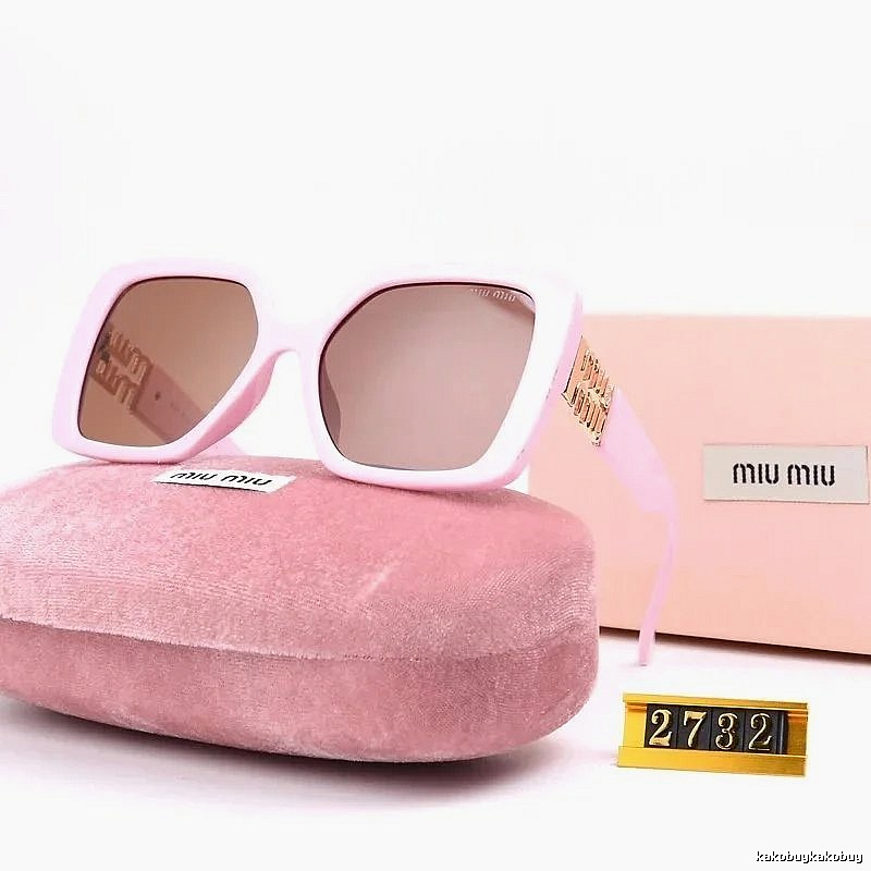 Miu Miu Travel Oversized sunglasses Black Oval Sunglasses with Soft Visual Tone