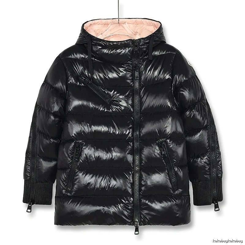 Moncler shiny and stylish black down jacket