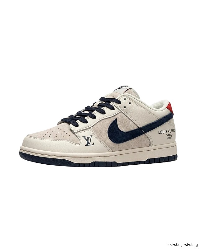 Nike Dunk Low retro-style sneakers