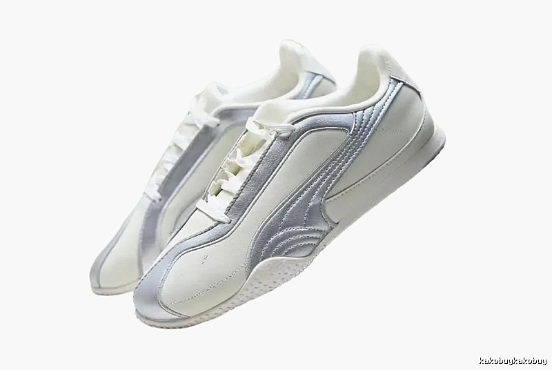 PUMA retro-style grey and white sports shoes