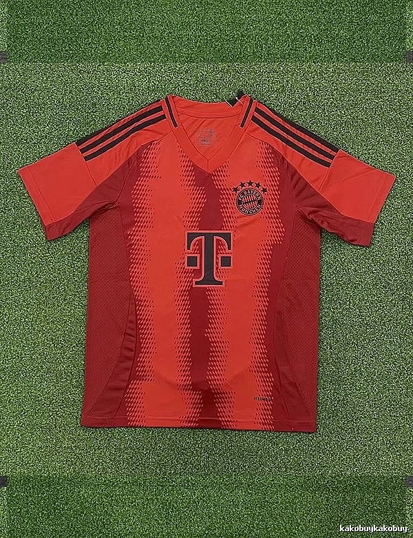 Real Madrid Resort Home soccer jersey White Real Madrid for Travel Looks